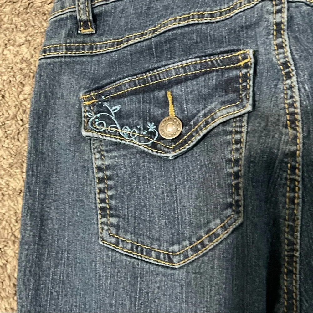 COS embroidered denim capris. Size 4 - Picture 4 of 5